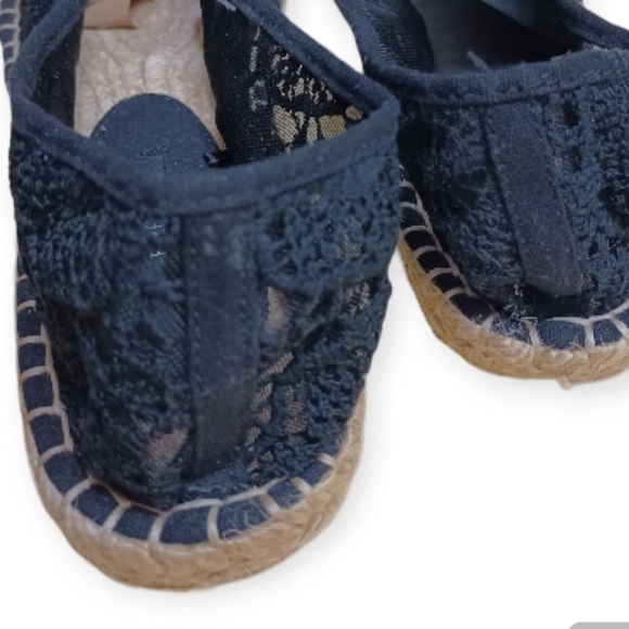 FOREVER 21 Crochet Lace Mesh Slip-On Eapadrille Flats NWT - Picture 7 of 13